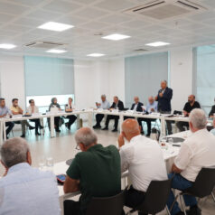 Sarıyer’de İBB Yetkilileri Muhtarlarla Buluştu