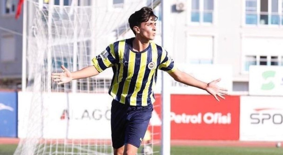 Altay Unan Altay Unan’a Fenerbahçe’den Plaket - Sarıyer Life