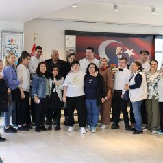 Sarıyer Halk Eğitim’de Özel Öğrencilerden Anlamlı Sergi ve Mini Konser