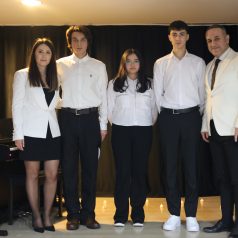 TARABYA CEVAT KOÇAK LİSESİ’NDE GENÇ YETENEKLERDEN BÜYÜLEYİCİ PİYANO RESİTALİ
