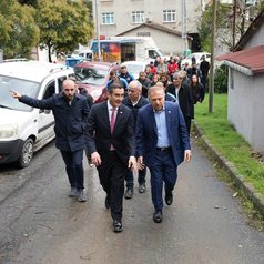 YENİ PARTİ HEYETİNDEN AYAZAĞA’DA SEL İNCELEMESİ: “MAHALLEMİZİN VE KOMŞULARIMIZIN YANINDAYIZ”
